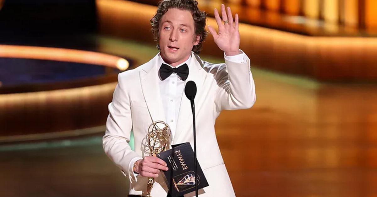 Emmy 2023, Jeremy Allen White sur sa victoire.  "Merci d'avoir cru en moi alors que je ne croyais même pas en moi"